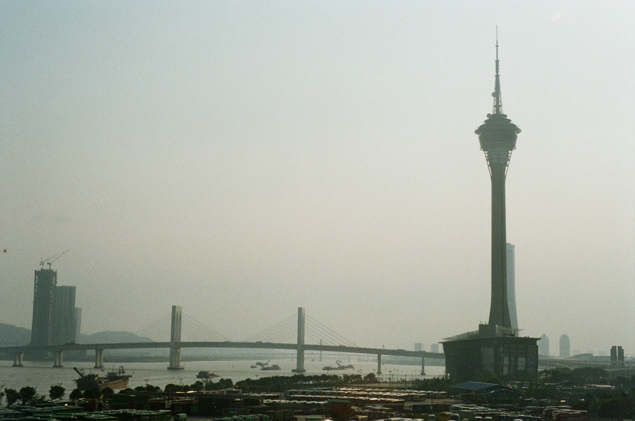 西灣大橋及旅遊塔